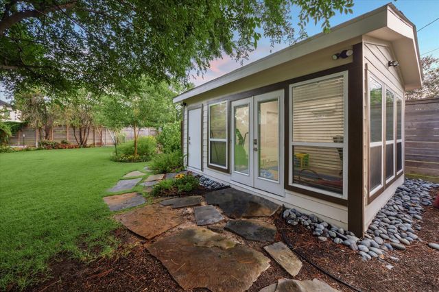 4921 Holly Street, Bellaire, TX 77401