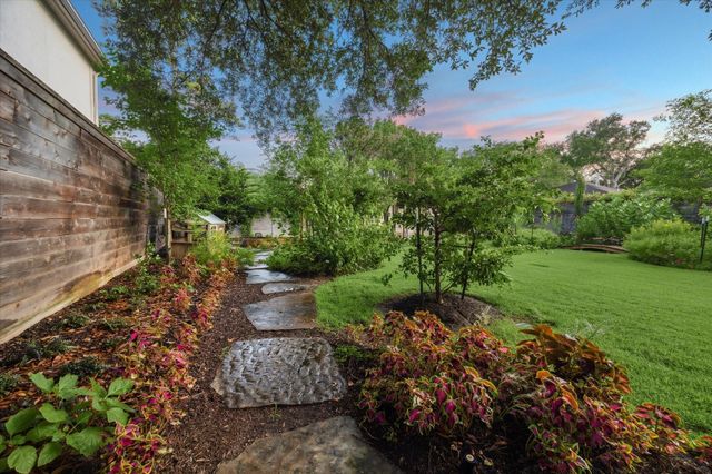 4921 Holly Street, Bellaire, TX 77401