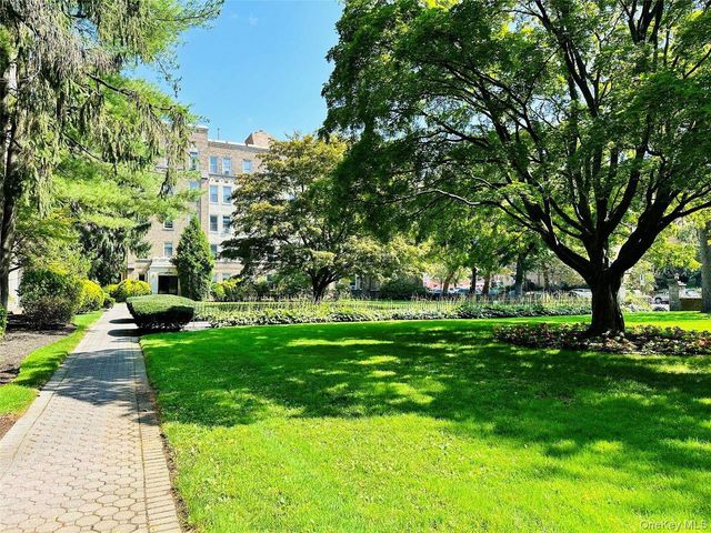 472 Gramatan Avenue 5R, Fleetwood, NY 10552