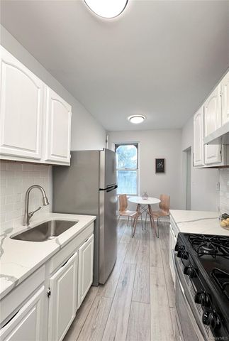 472 Gramatan Avenue 5R, Fleetwood, NY 10552