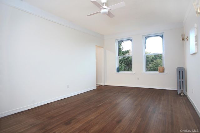 472 Gramatan Avenue 5R, Fleetwood, NY 10552