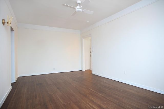 472 Gramatan Avenue 5R, Fleetwood, NY 10552