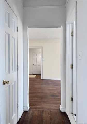 472 Gramatan Avenue 5R, Fleetwood, NY 10552