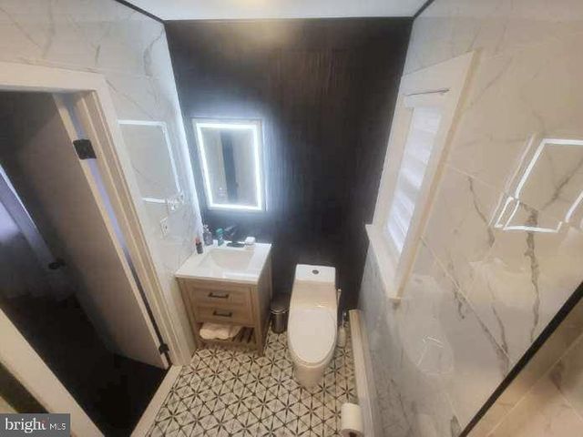 320 BEECH AVENUE, Woodbury Heights, NJ 08097