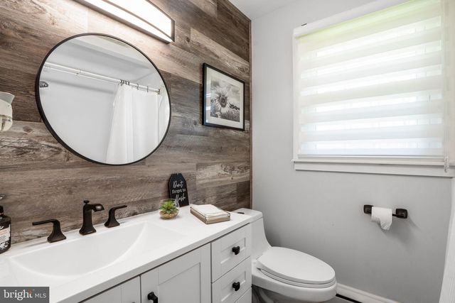 320 BEECH AVENUE, Woodbury Heights, NJ 08097