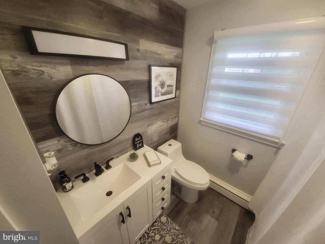 320 BEECH AVENUE, Woodbury Heights, NJ 08097