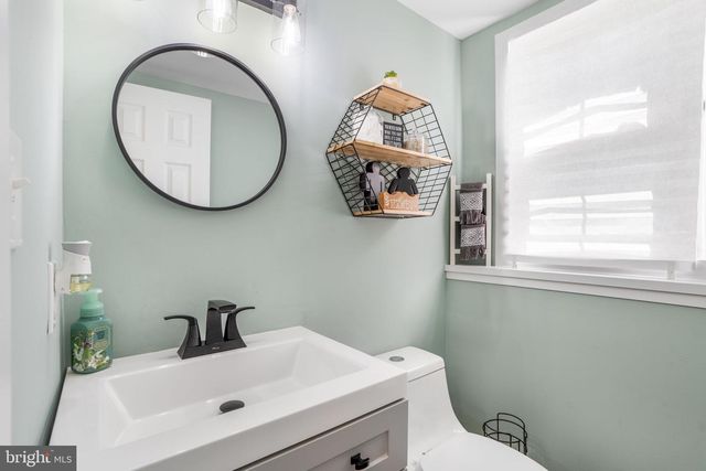 320 BEECH AVENUE, Woodbury Heights, NJ 08097
