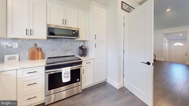 320 BEECH AVENUE, Woodbury Heights, NJ 08097