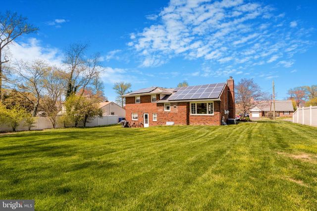 320 BEECH AVENUE, Woodbury Heights, NJ 08097