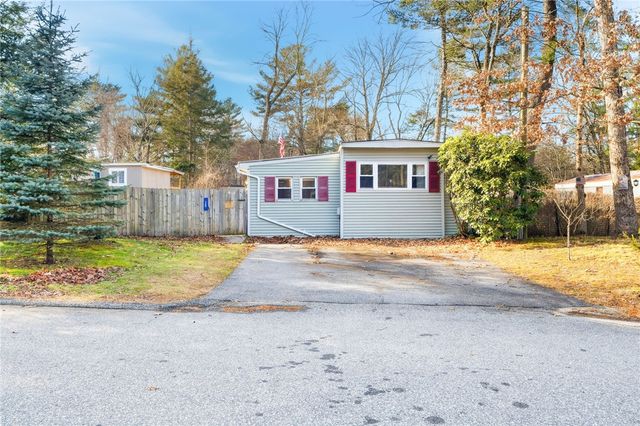 38 Oak Terrace, Burrillville, RI 02839