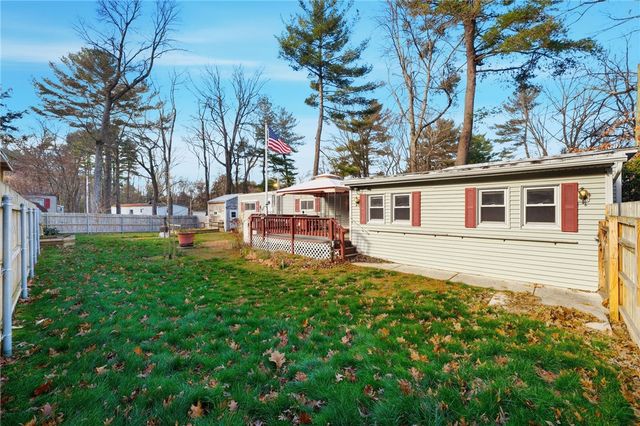 38 Oak Terrace, Burrillville, RI 02839