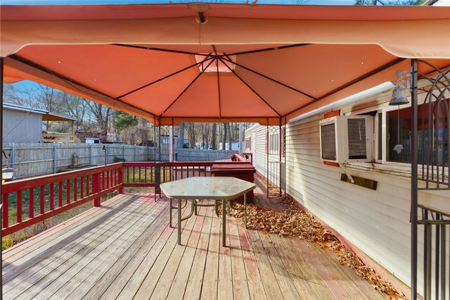 38 Oak Terrace, Burrillville, RI 02839