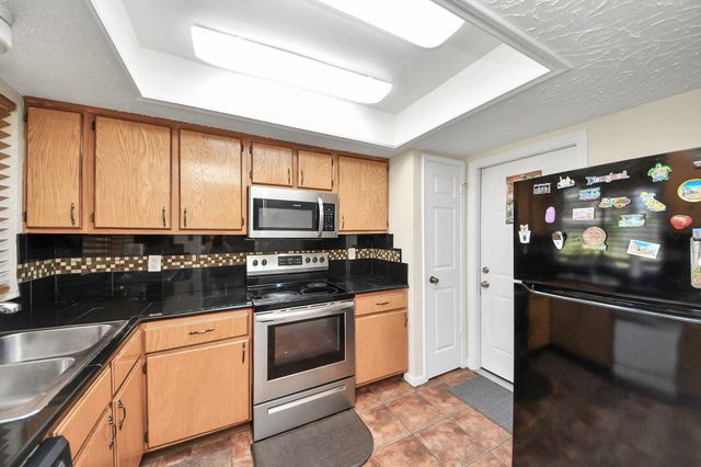 16338 Hunting Dog Court, Houston, TX 77489