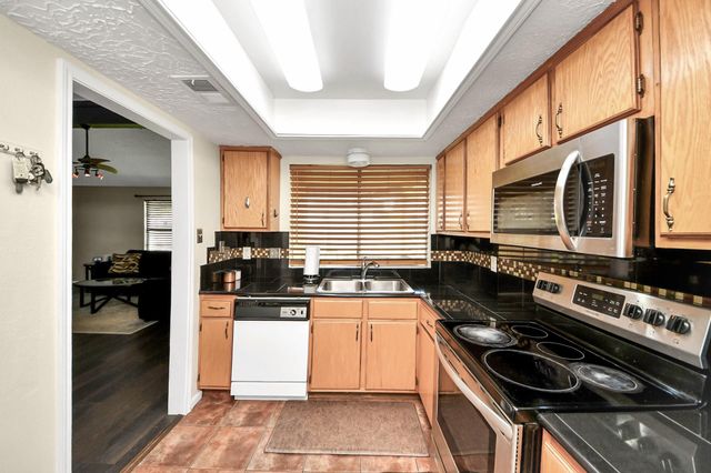 16338 Hunting Dog Court, Houston, TX 77489