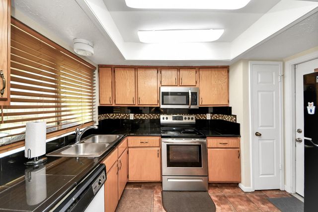 16338 Hunting Dog Court, Houston, TX 77489