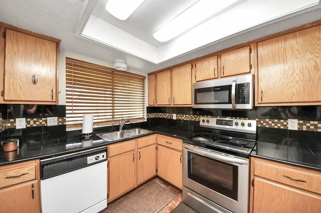 16338 Hunting Dog Court, Houston, TX 77489