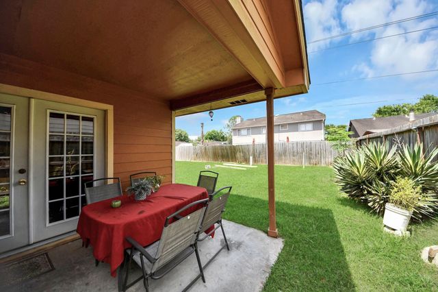 16338 Hunting Dog Court, Houston, TX 77489