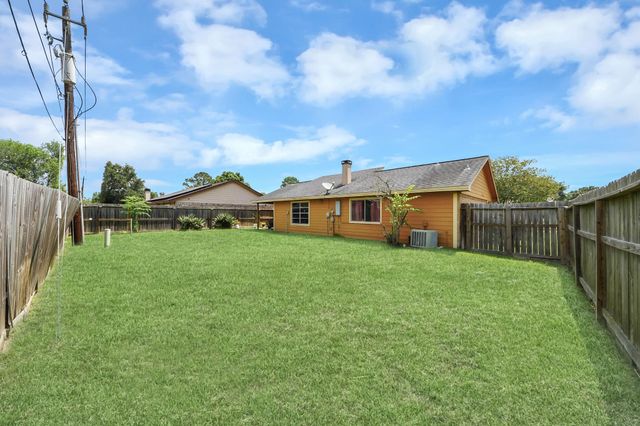 16338 Hunting Dog Court, Houston, TX 77489