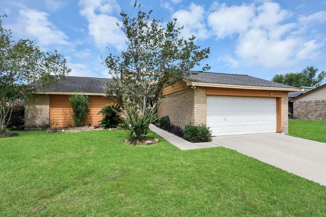 16338 Hunting Dog Court, Houston, TX 77489