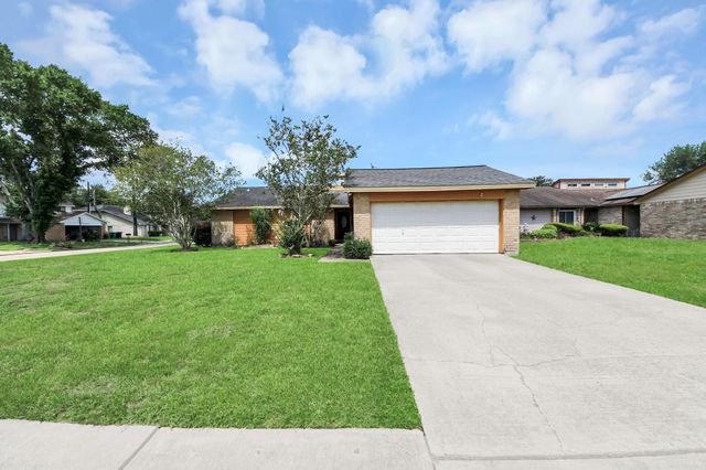 16338 Hunting Dog Court, Houston, TX 77489