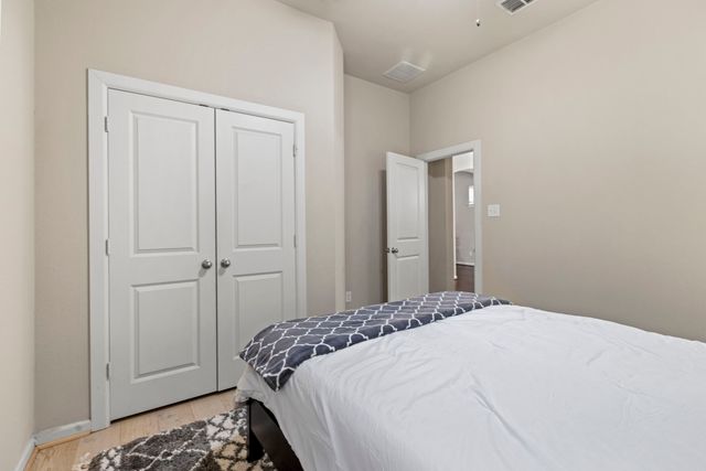 220 Sir Brine Drive, Lewisville, TX 75056