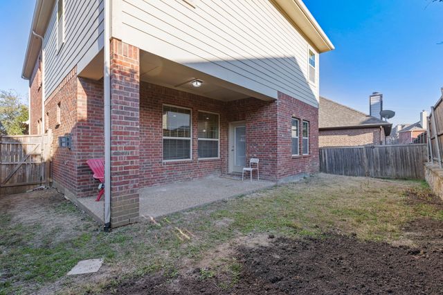 220 Sir Brine Drive, Lewisville, TX 75056