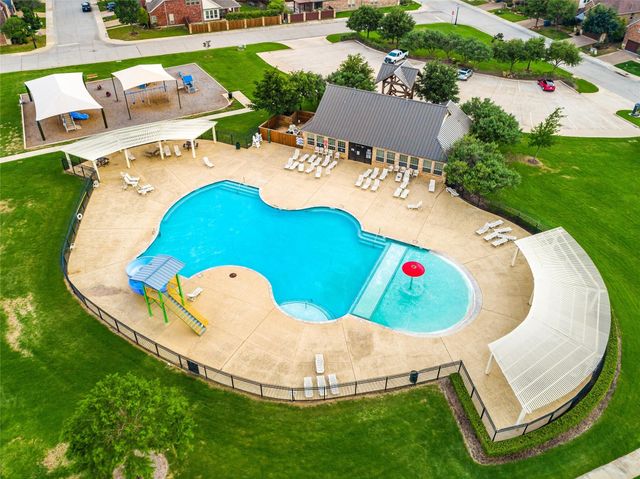 220 Sir Brine Drive, Lewisville, TX 75056