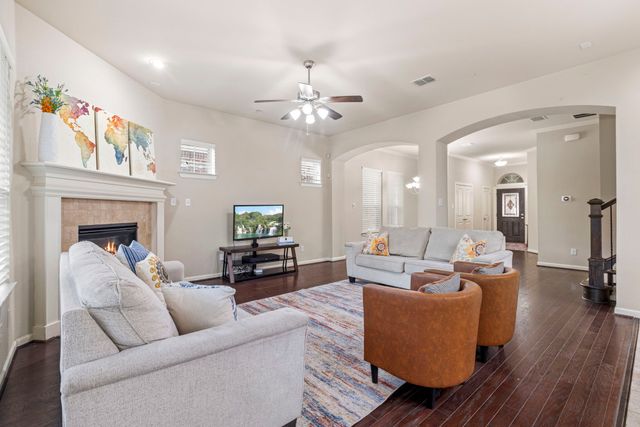 220 Sir Brine Drive, Lewisville, TX 75056