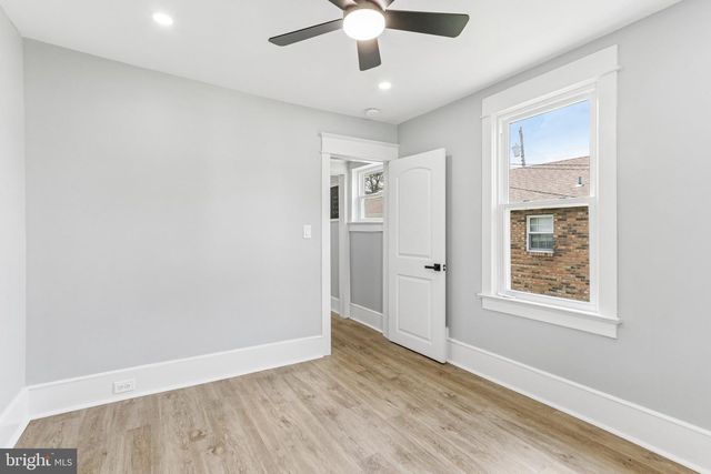 56 W BROAD ST, Gibbstown, NJ 08027