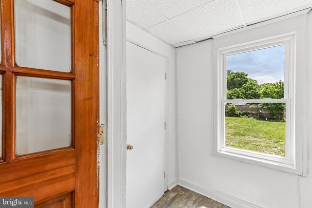 56 W BROAD ST, Gibbstown, NJ 08027