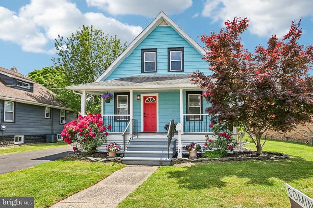 56 W BROAD ST, Gibbstown, NJ 08027
