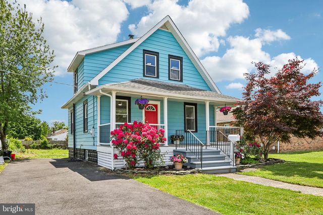 56 W BROAD ST, Gibbstown, NJ 08027