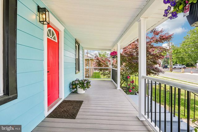 56 W BROAD ST, Gibbstown, NJ 08027