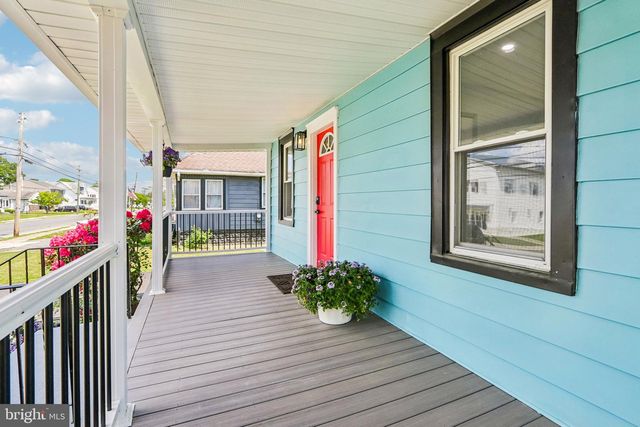 56 W BROAD ST, Gibbstown, NJ 08027