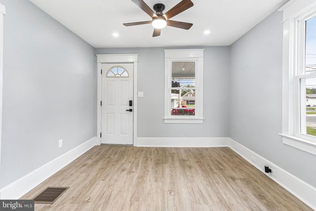 56 W BROAD ST, Gibbstown, NJ 08027