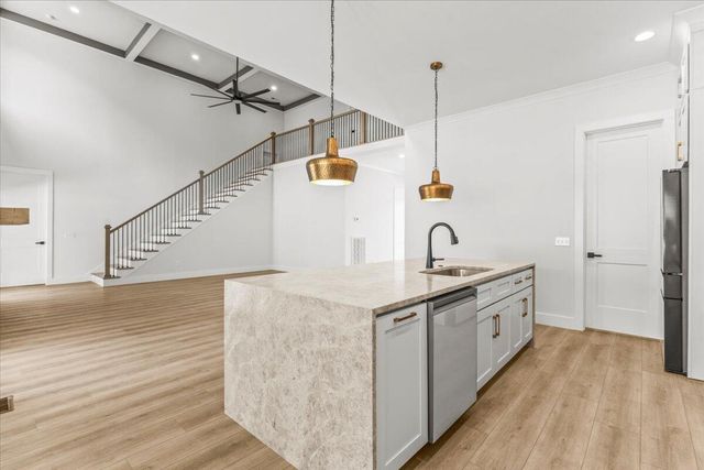 10541 E Brainerd Road, Apison, TN 37302