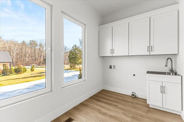 10541 E Brainerd Road, Apison, TN 37302