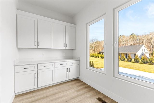 10541 E Brainerd Road, Apison, TN 37302