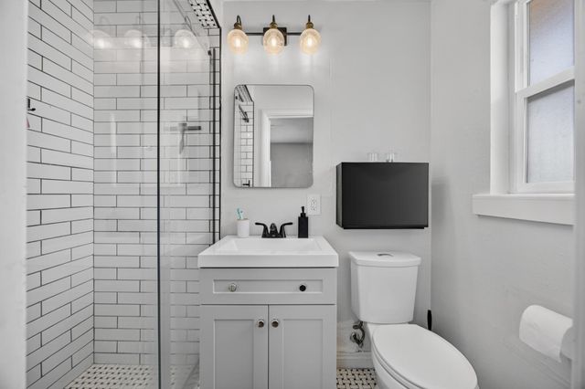 5005 I Pkwy, Sacramento, CA 95823