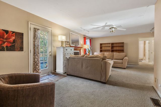 7164 Dice Lampley Rd, Fairview, TN 37062