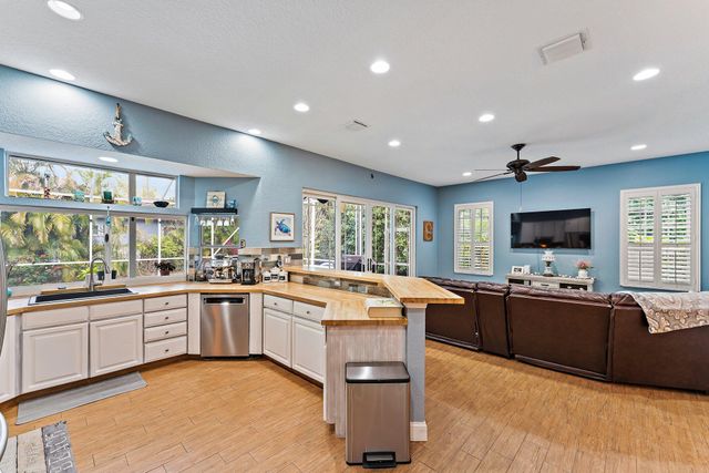 19115 SE Coral Reef Lane, Jupiter, FL 33458