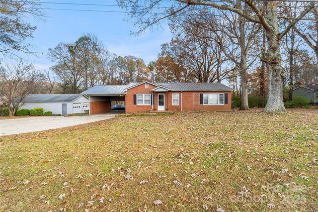 2282 Rome Jones Road, Newton, NC 28658
