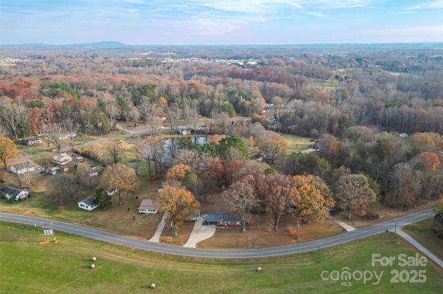 2282 Rome Jones Road, Newton, NC 28658