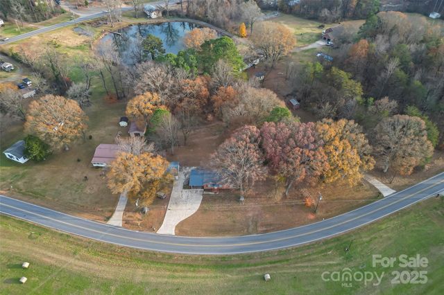 2282 Rome Jones Road, Newton, NC 28658