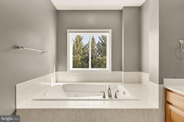 5420 EDSALL RIDGE PL, Alexandria, VA 22312