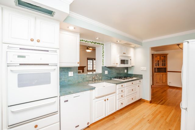 3843 Springdale Avenue, Glenview, IL 60025