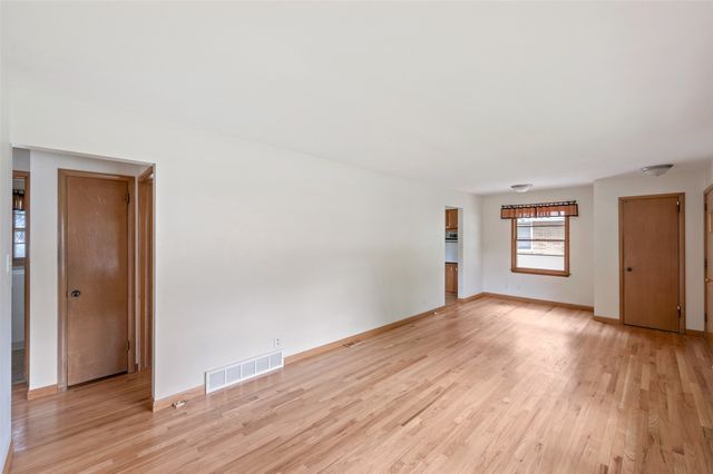 723 19th Street, West Des Moines, IA 50265
