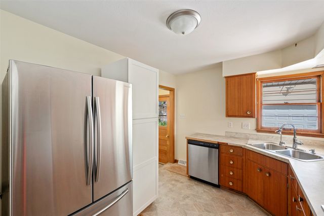 723 19th Street, West Des Moines, IA 50265