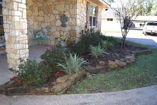 26 Westpoint Drive, Trinity, TX 75862