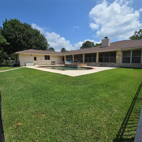 26 Westpoint Drive, Trinity, TX 75862